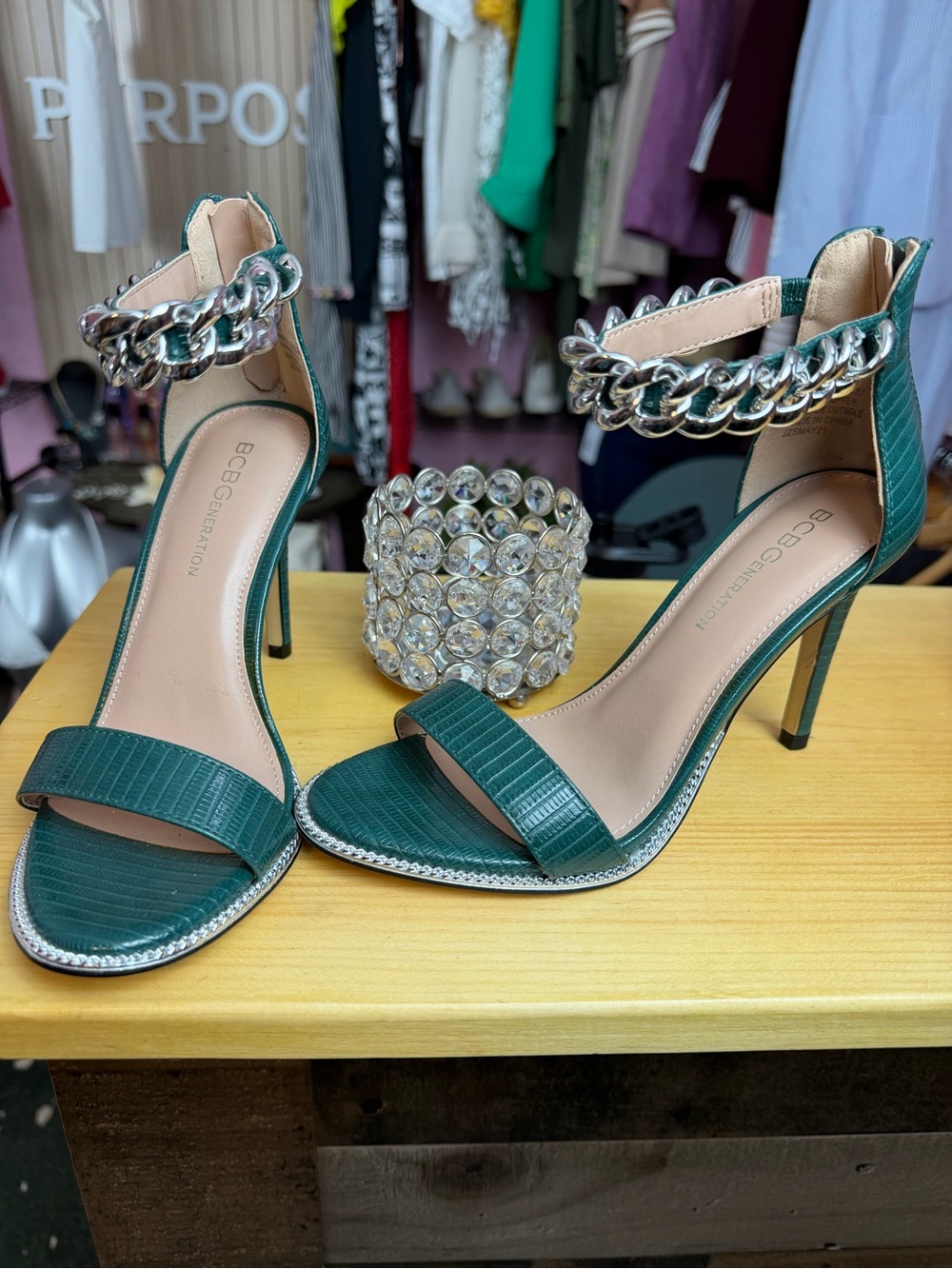 BCBGeneration Teal Chain Strap Heels – Size 6
